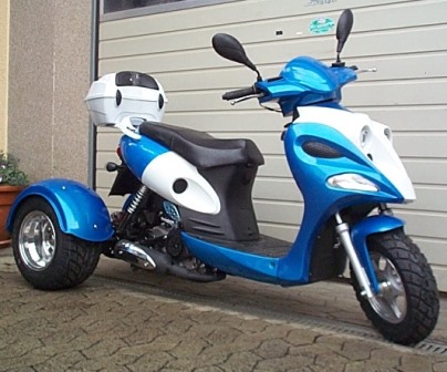 Scooter Trike blau wei